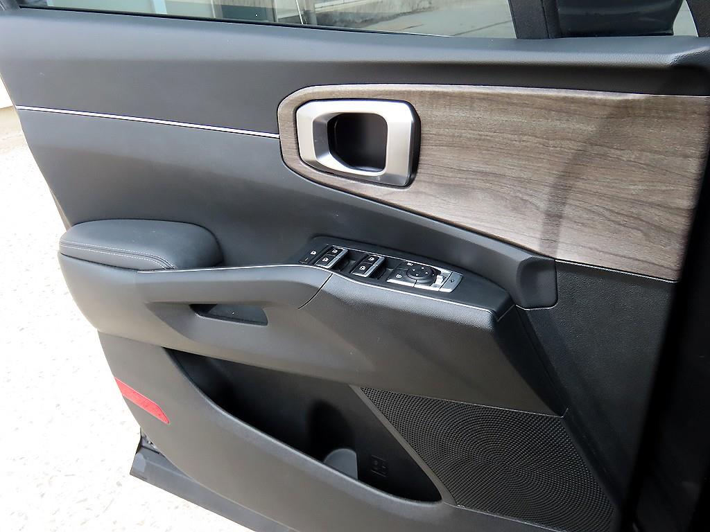 KIA Sorento - Vista 11