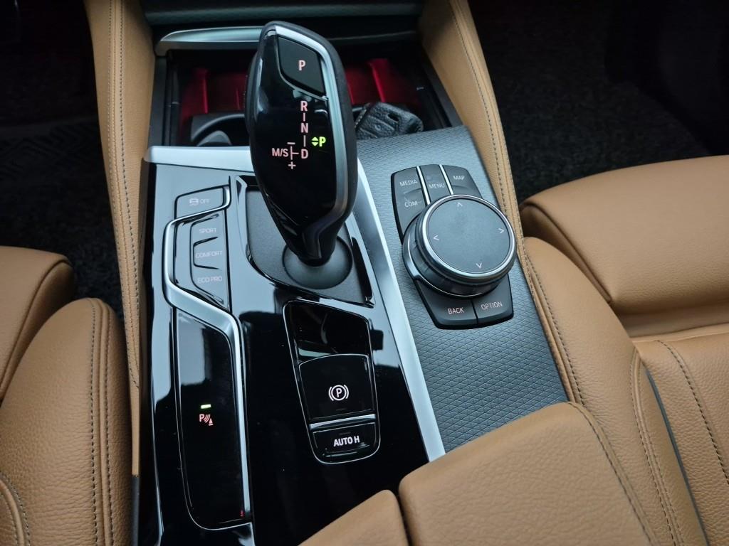 BMW 5 Series - Vista 8