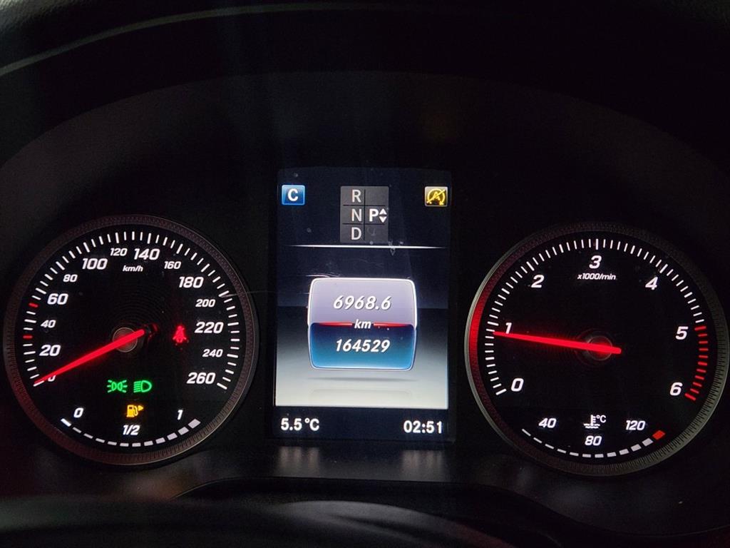 Mercedes Benz C Class - Vista 5