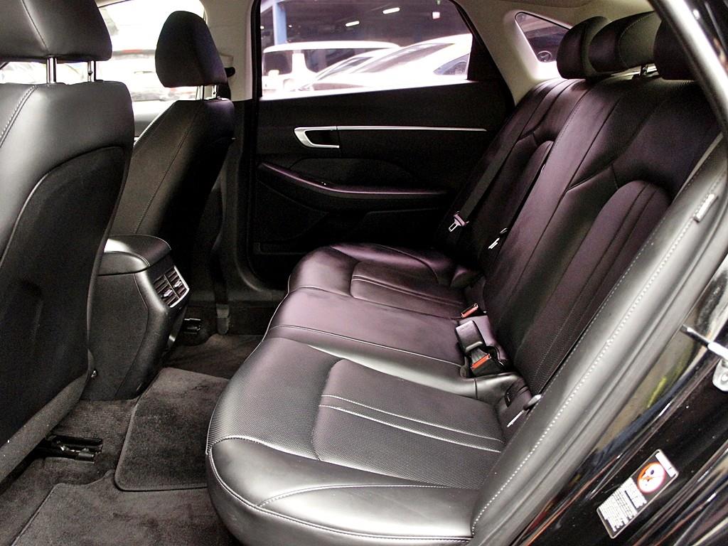 HYUNDAI Sonata - Vista 11