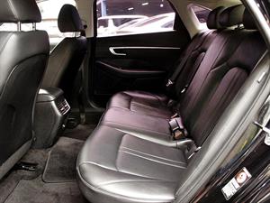 HYUNDAI Sonata - Vista 12