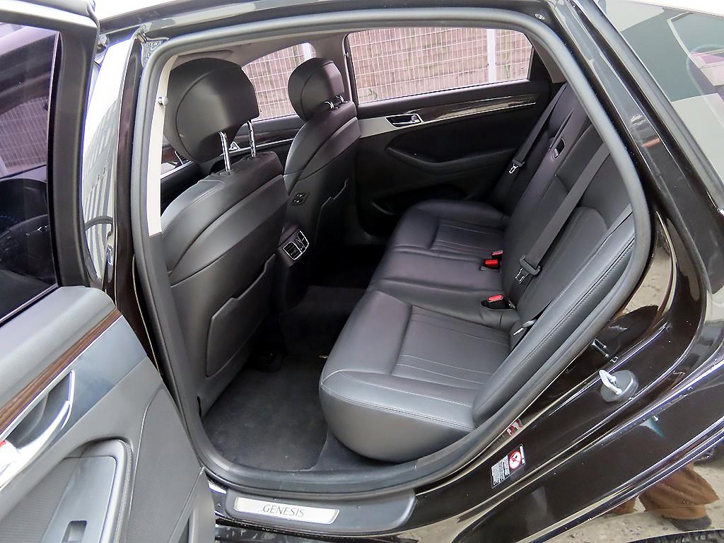 Genesis G80 - Vista 6