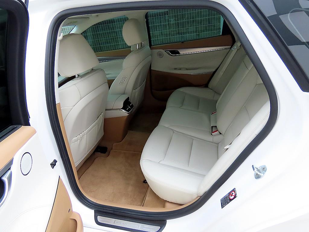 HYUNDAI Grandeur - Vista 6