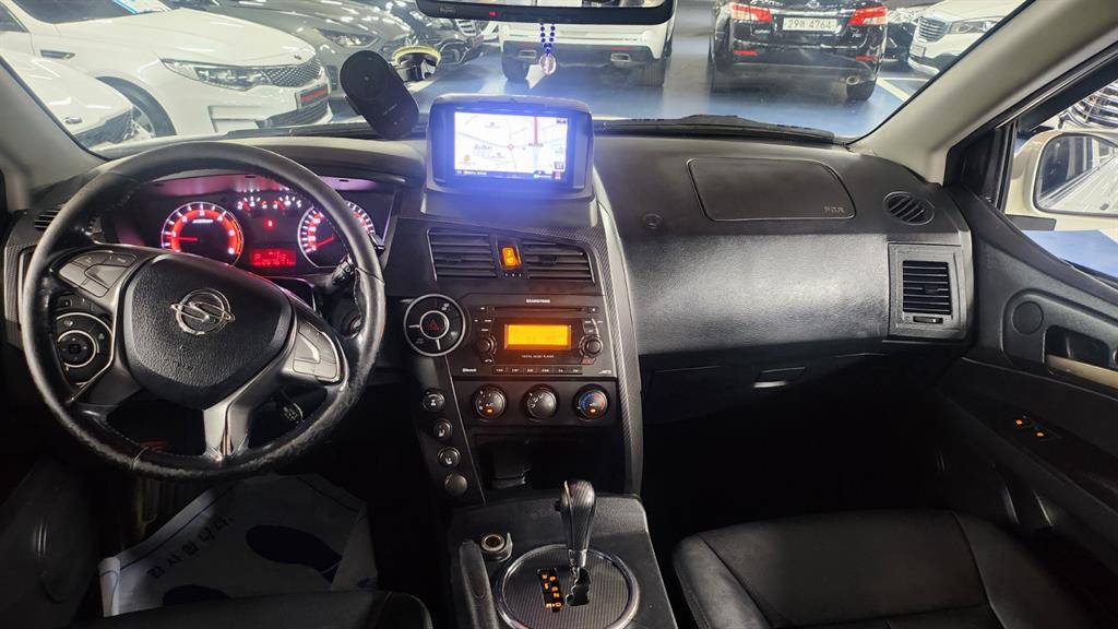 Ssangyong Korando - Vista 6