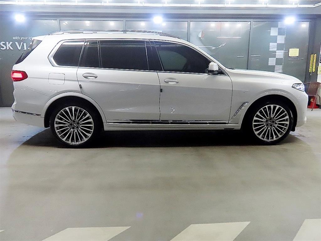BMW X7 - Vista 3