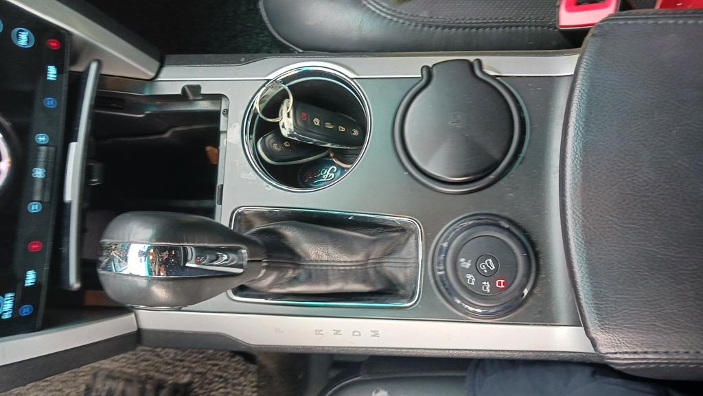 Ford Explorer - Vista 9