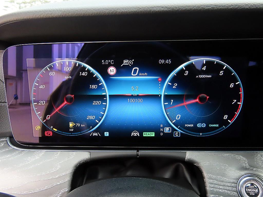 Mercedes Benz E class - Vista 9