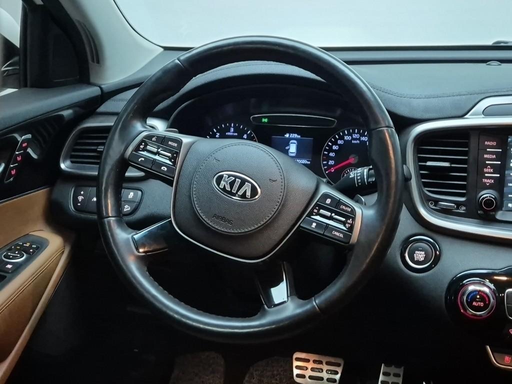 KIA Sorento - Vista 9