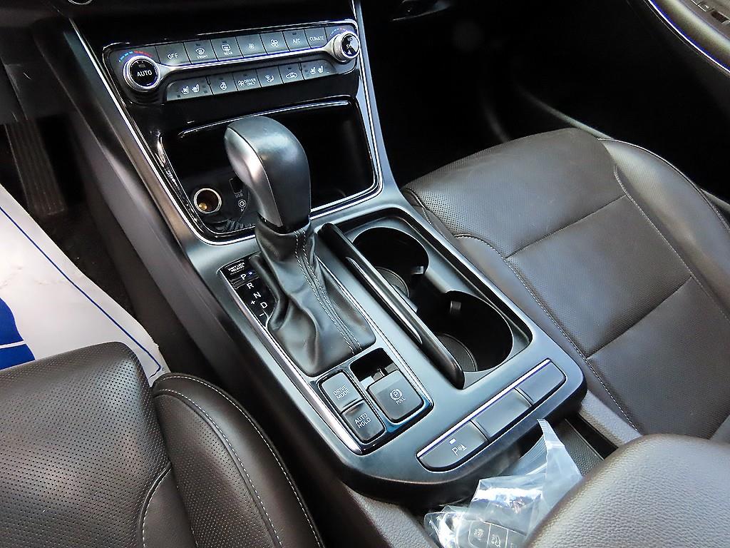 HYUNDAI Grandeur - Vista 10