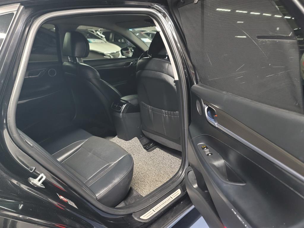 HYUNDAI Grandeur - Vista 8