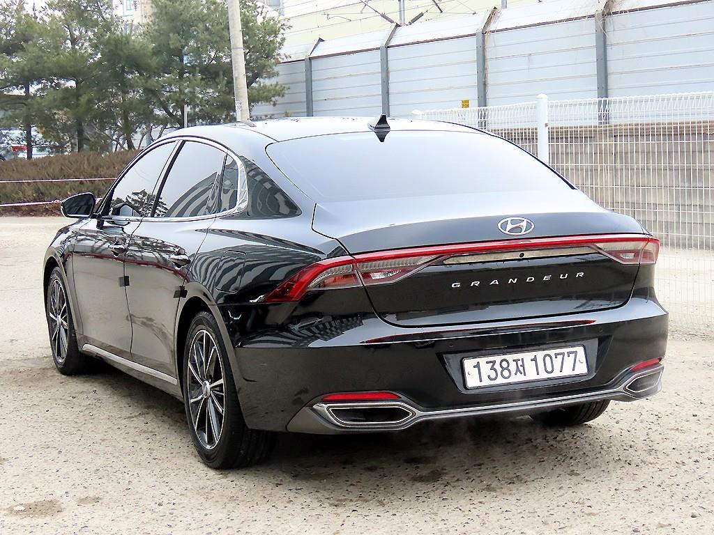 HYUNDAI Grandeur - Vista 3