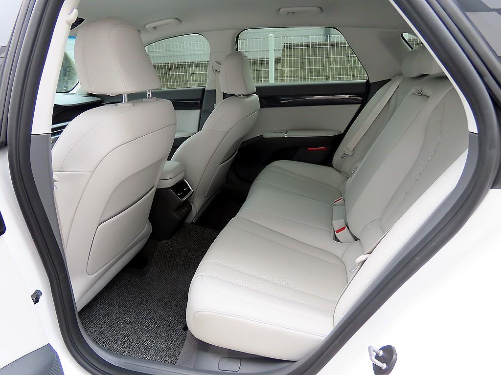 HYUNDAI Grandeur - Vista 6