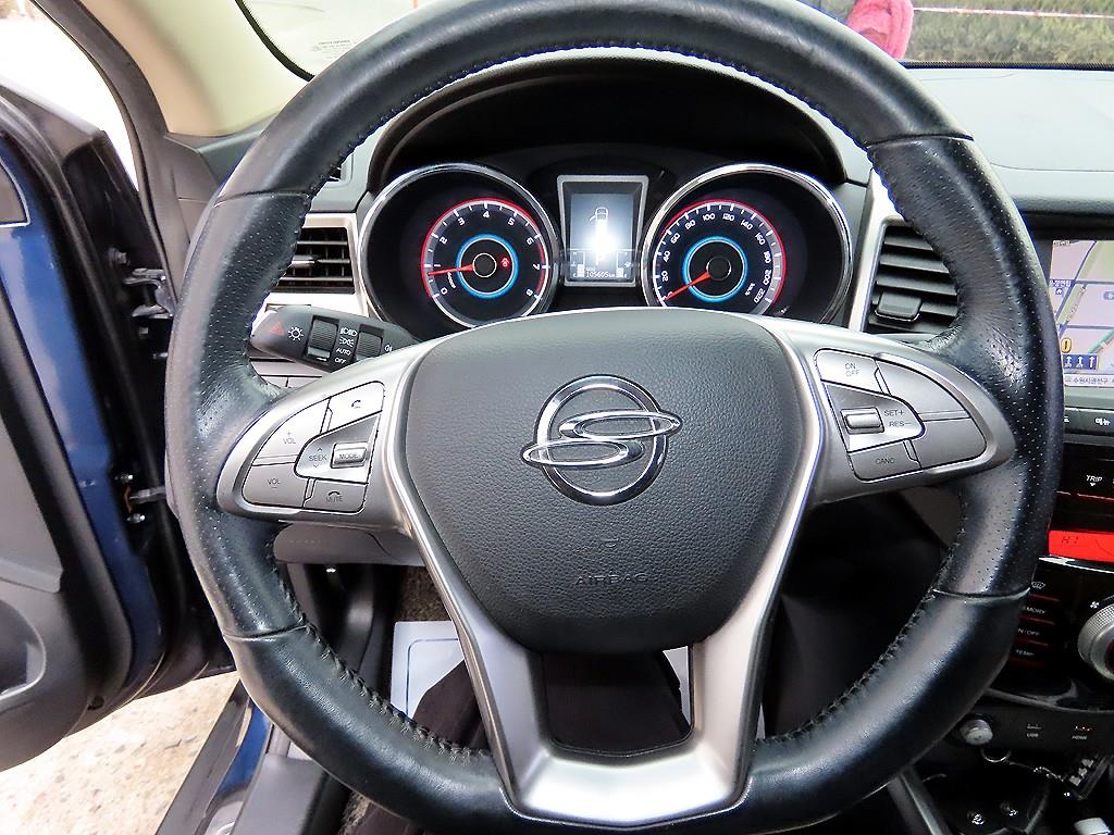 Ssangyong Tivoli - Vista 8