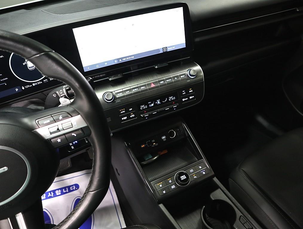 HYUNDAI Kona - Vista 11