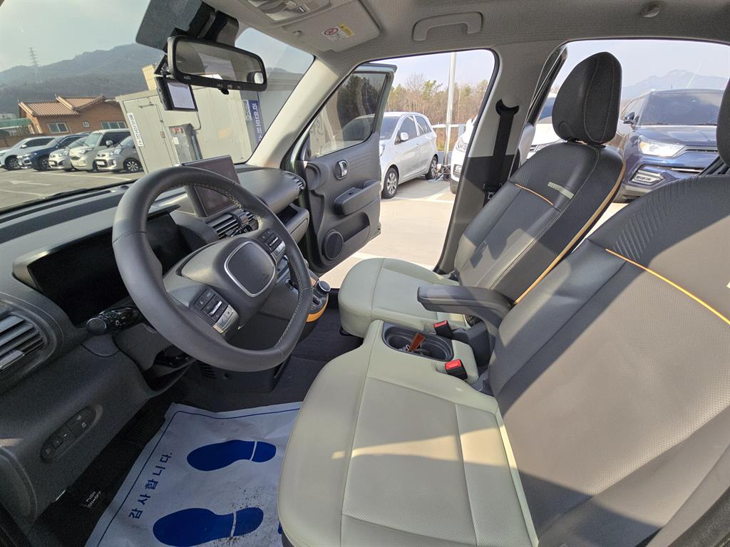 HYUNDAI Casper - Vista 7