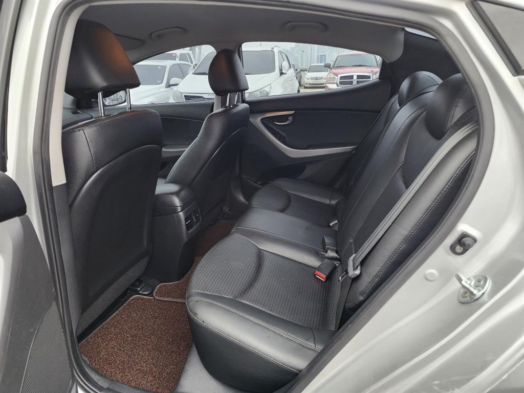 HYUNDAI Avante 2014 Plateado - Importación desde Corea - HF Imports Iquique - Foto 14