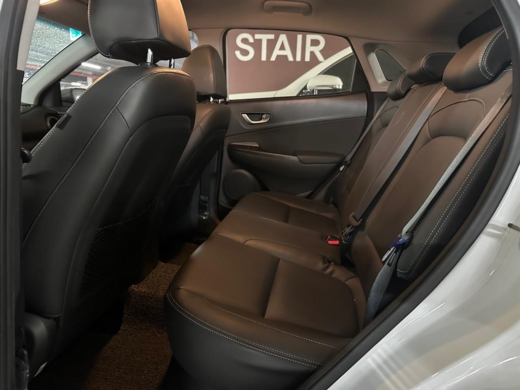 HYUNDAI Kona - Vista 11