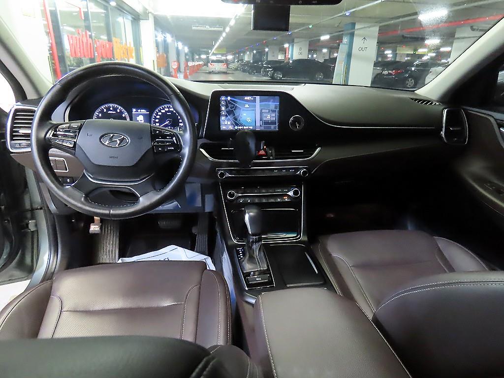 HYUNDAI Grandeur - Vista 10