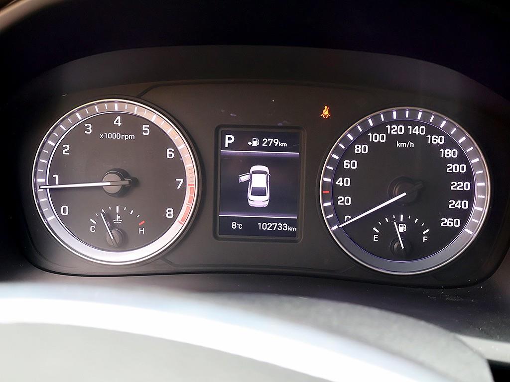 HYUNDAI Sonata - Vista 11