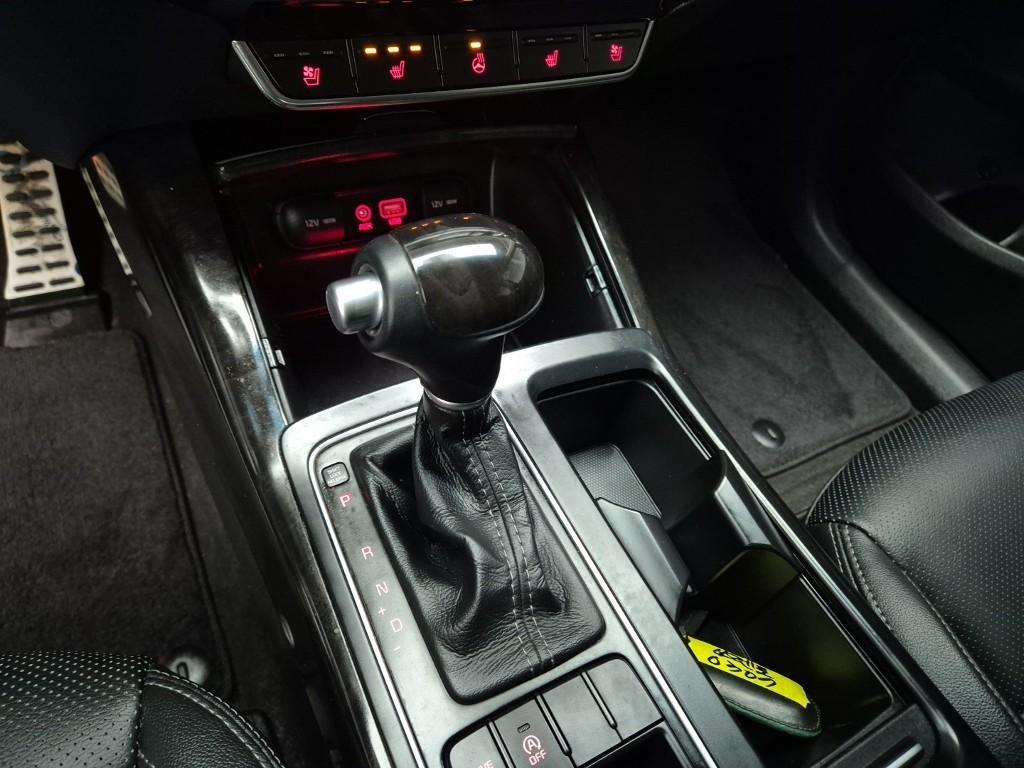 KIA Sorento - Vista 8