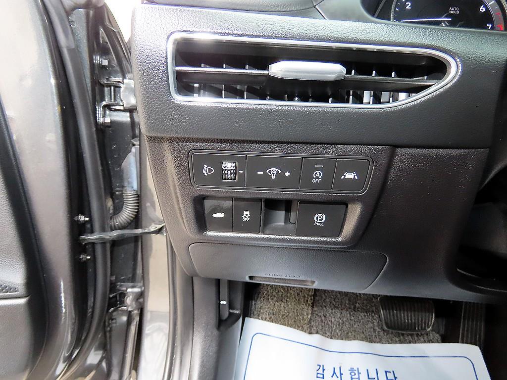 HYUNDAI Sonata - Vista 12