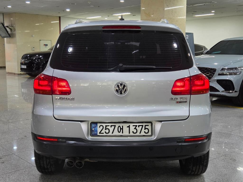 Volkswagen Tiguan - Vista 4