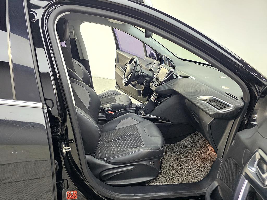 Peugeot 2008 - Vista 11