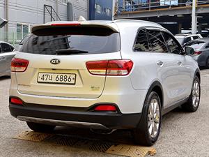 KIA Sorento - Vista 8
