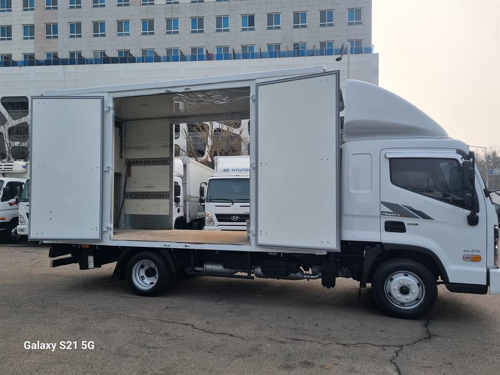medium and large cargo truck 2018 Blanco - Importación desde Corea - HF Imports Iquique - Foto 13
