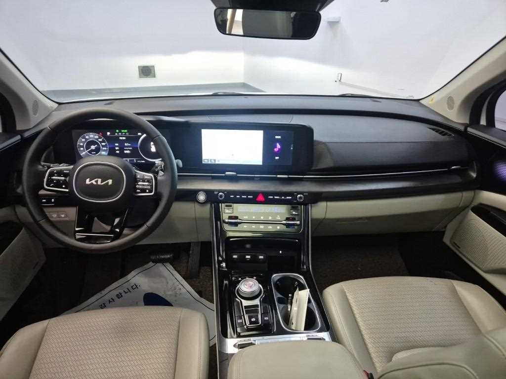 KIA Carnival - Vista 7