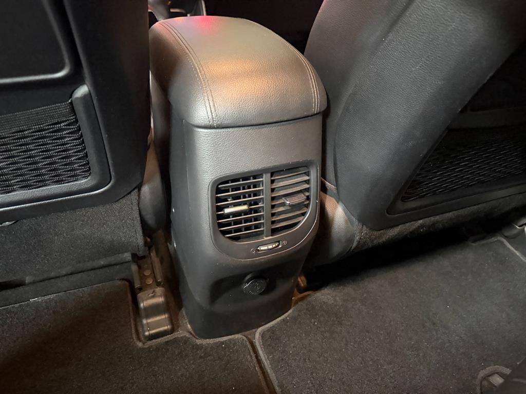 KIA Carens - Vista 12