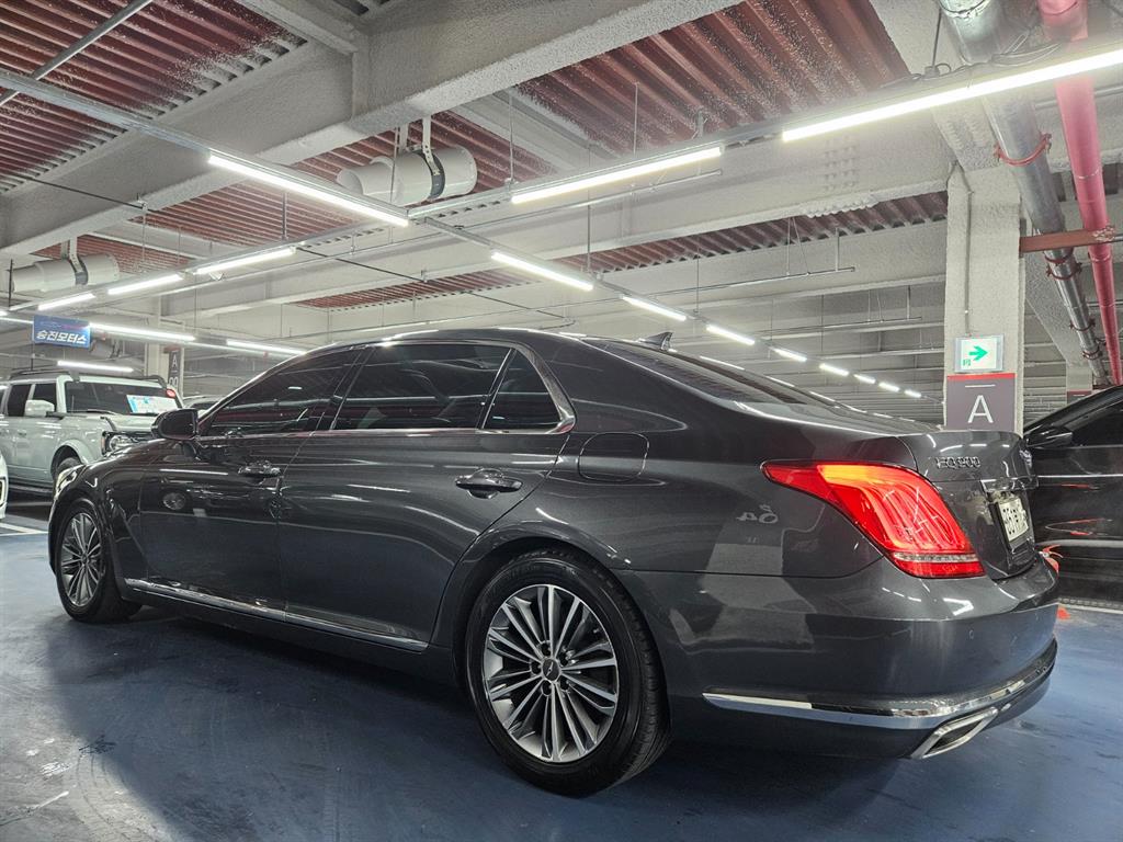 Genesis EQ900 - Vista 6