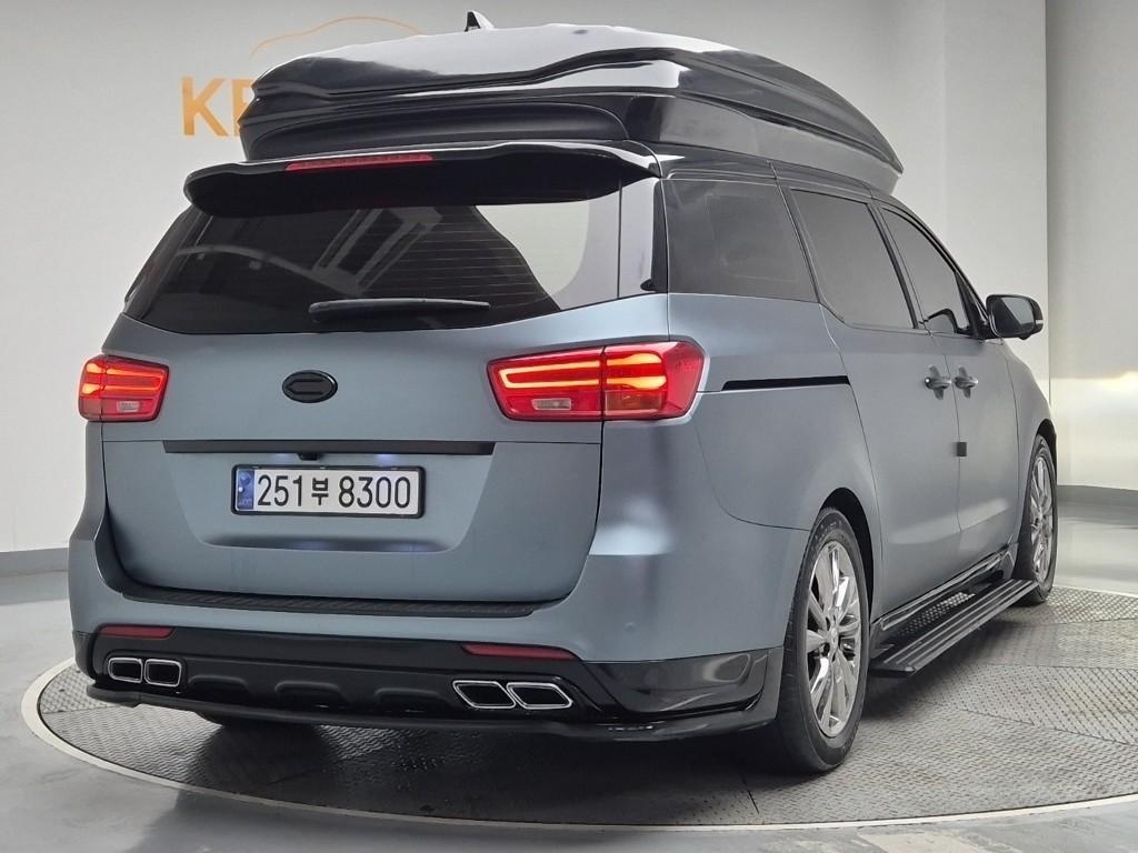 KIA Carnival - Vista 3