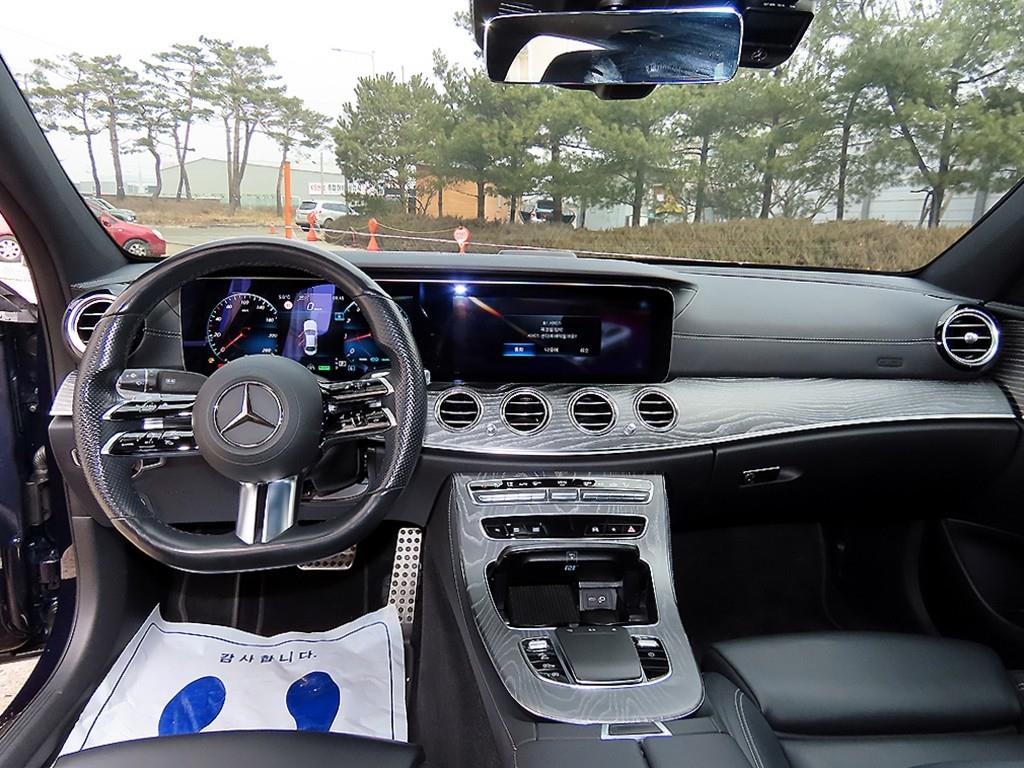 Mercedes Benz E class - Vista 7