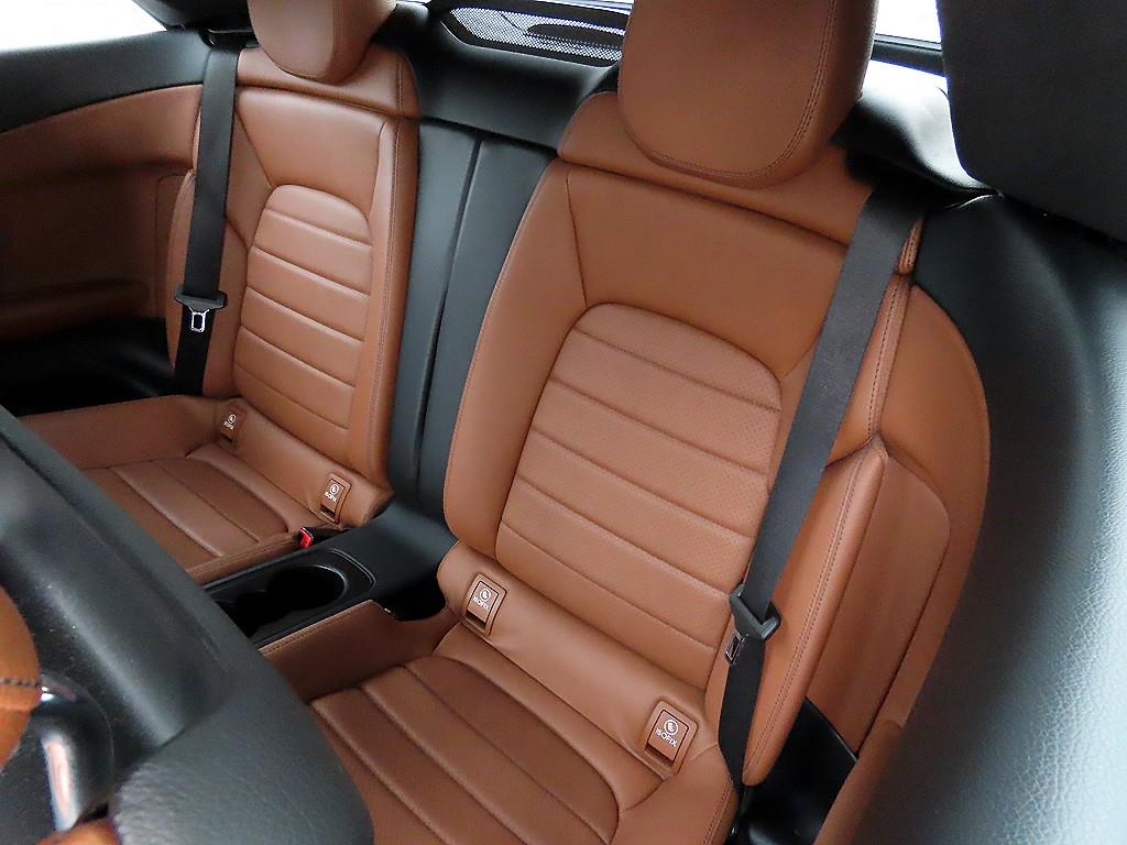 Mercedes Benz C Class - Vista 10