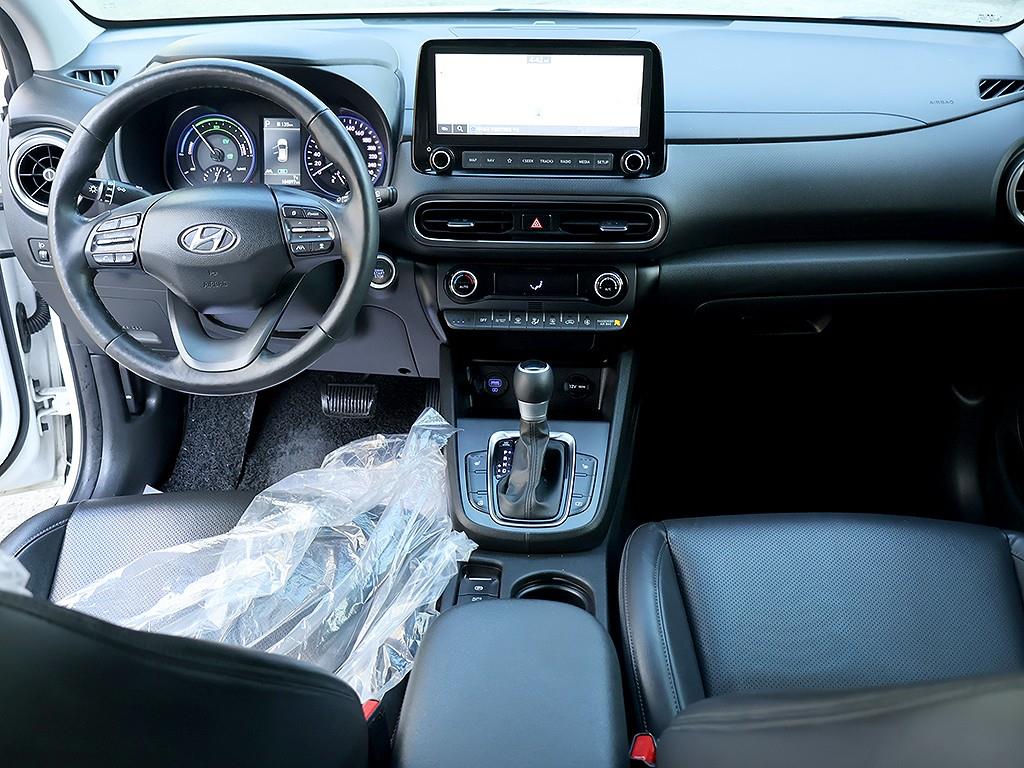 HYUNDAI Kona - Vista 9