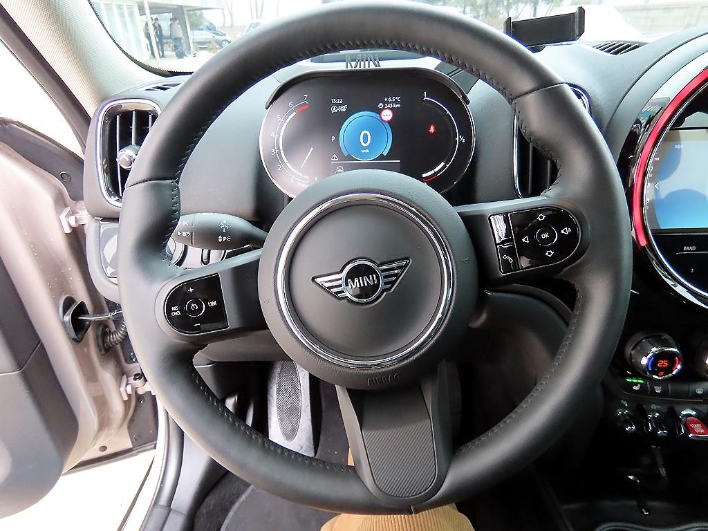 Mini Countryman - Vista 8