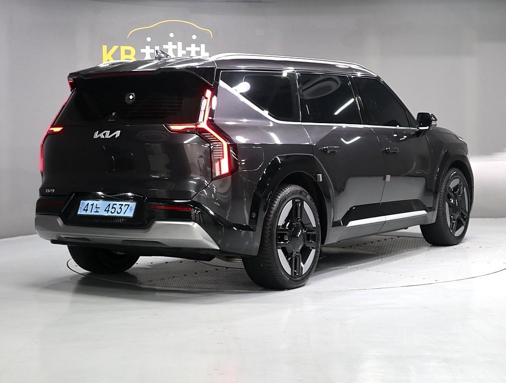 KIA EV9 - Vista 3