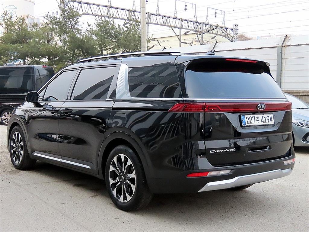 KIA Carnival - Vista 3