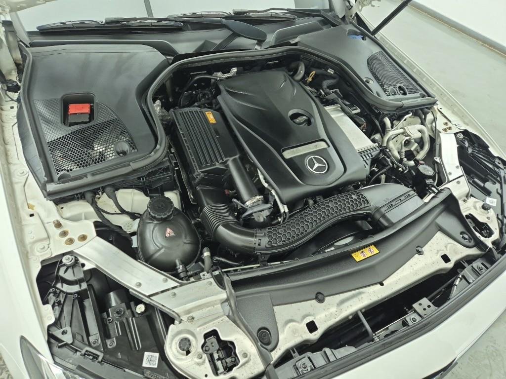 Mercedes Benz E class - Vista 6