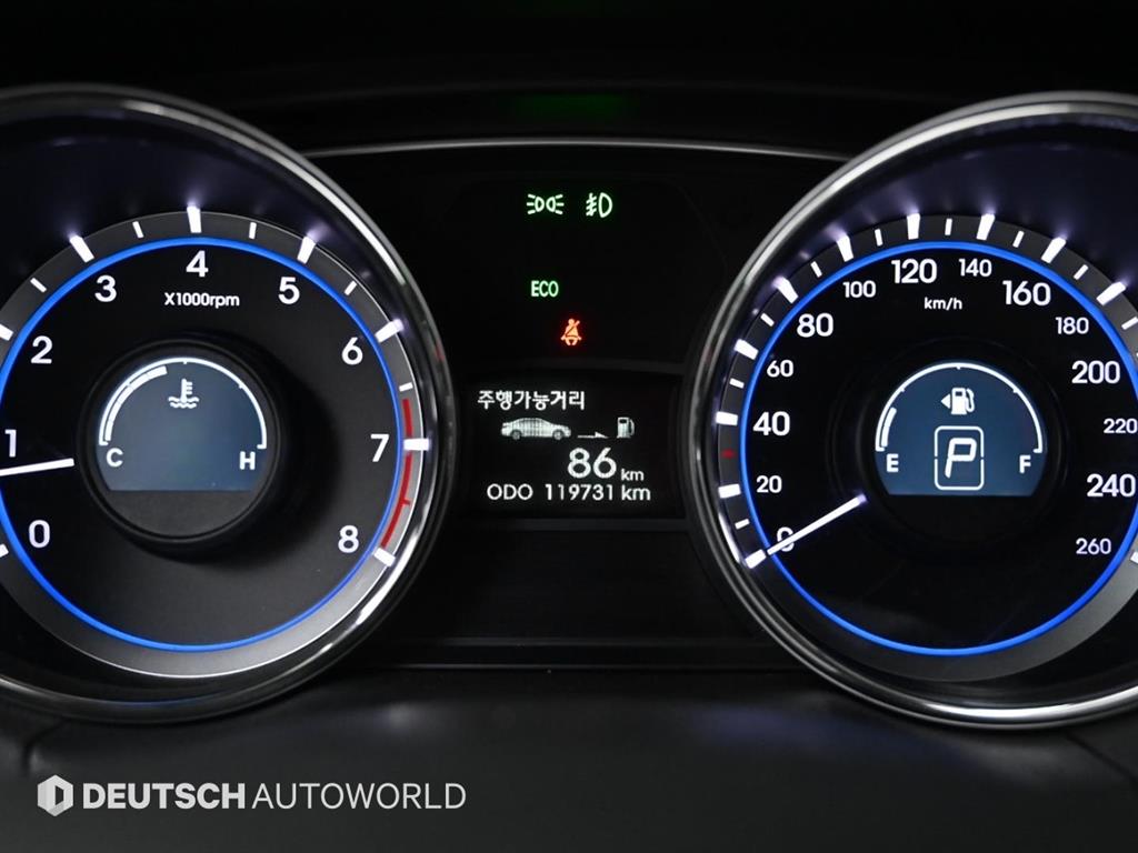 HYUNDAI Sonata - Vista 8