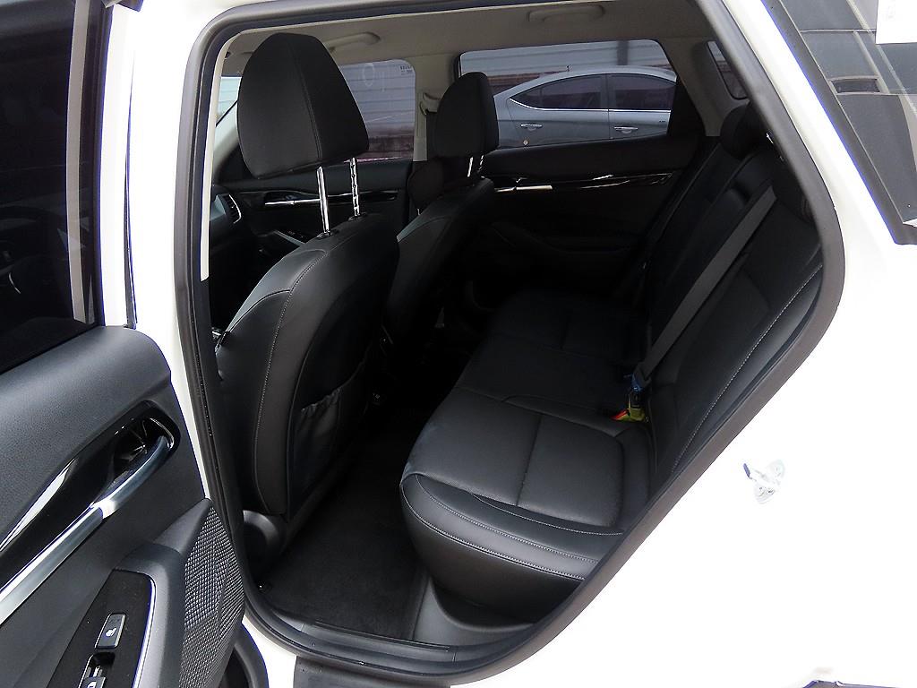 KIA Seltos - Vista 6