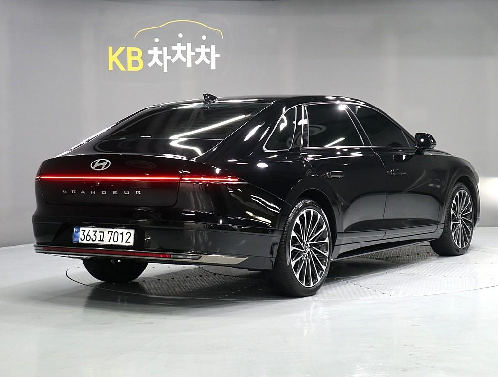 HYUNDAI Grandeur - Vista 3