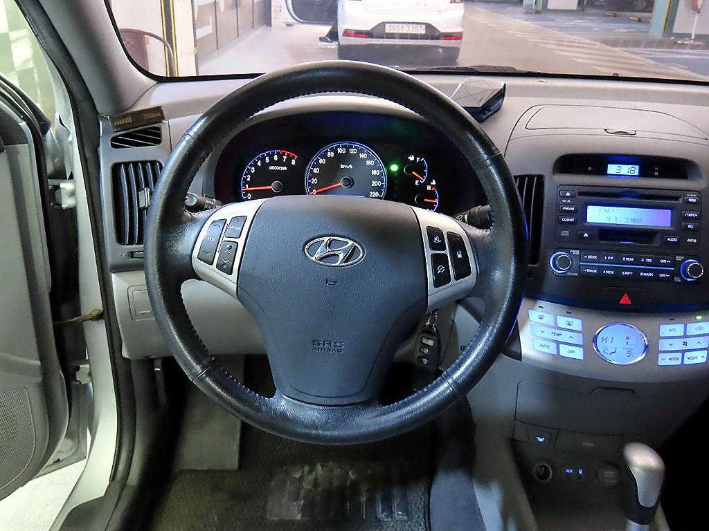 HYUNDAI Avante - Vista 8