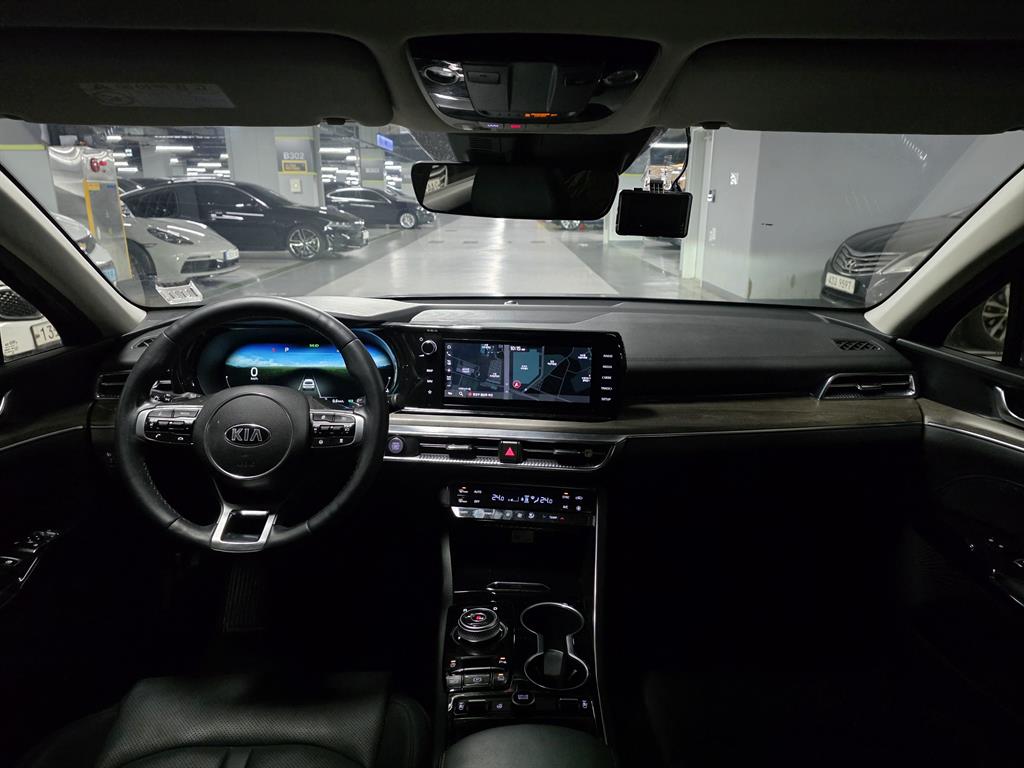 KIA K5 - Vista 7