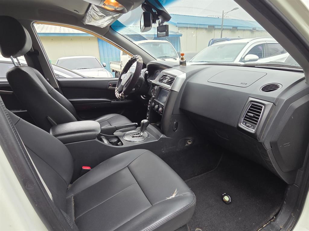 Ssangyong Korando - Vista 5