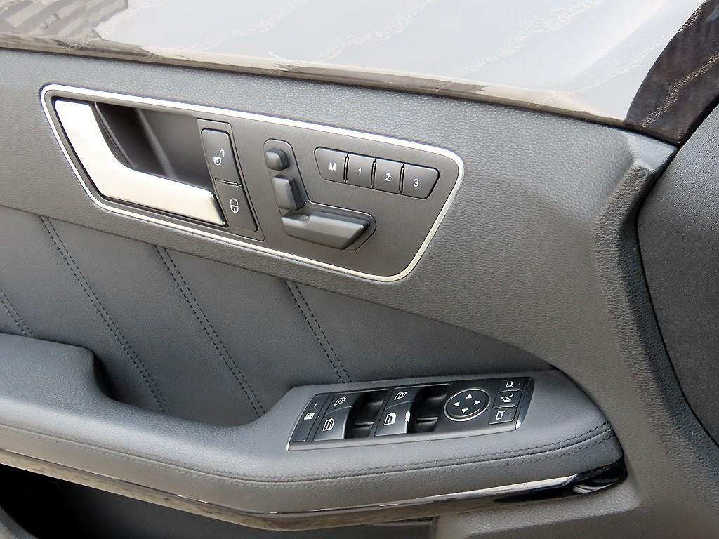 Mercedes Benz E class - Vista 12