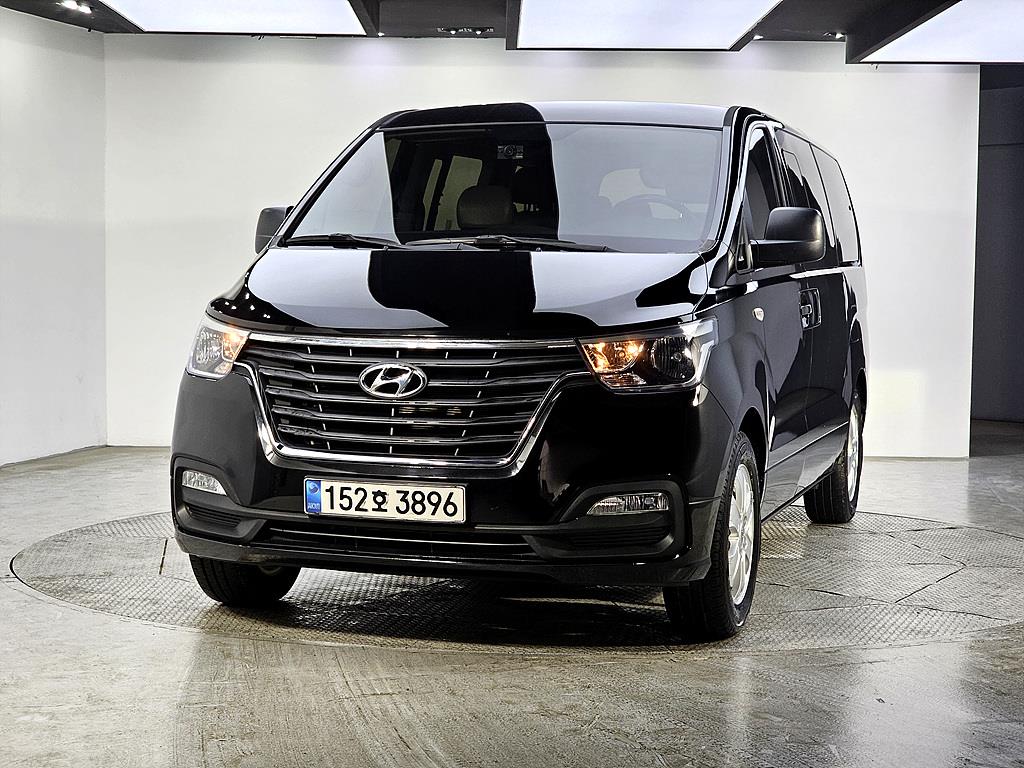 HYUNDAI Starex - Vista 2