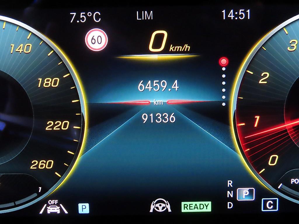 Mercedes Benz E class - Vista 9