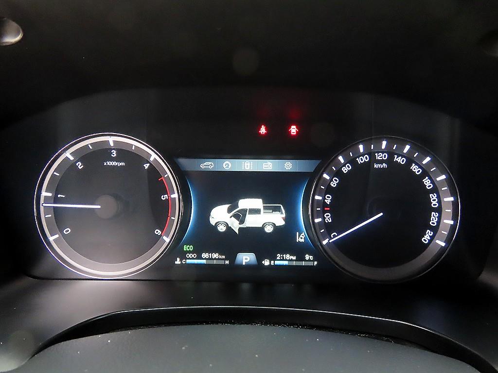 Ssangyong Rexton - Vista 9